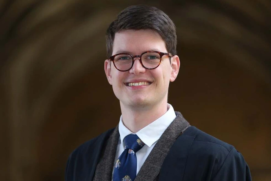 Portät Vincent Fortuin als KI-Erweiterung