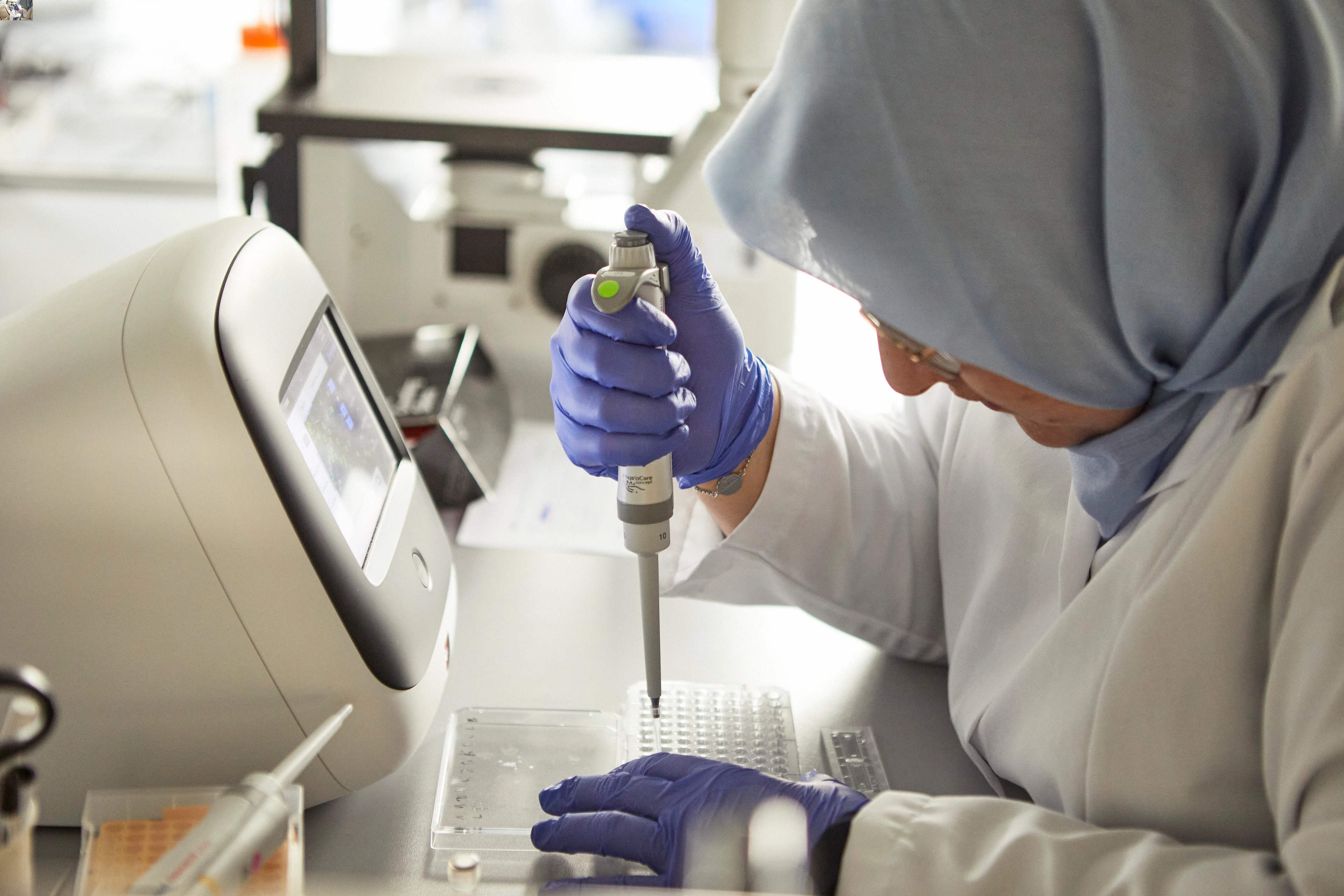 labor-03-institut-fotoshooting-nozy-andreas pfohl-220727_0641