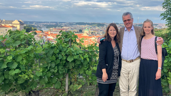 Picture of Dr. G.-Jürgen Hogrefe, Nadine Schuchert and Antonia Hogrefe in Prague.