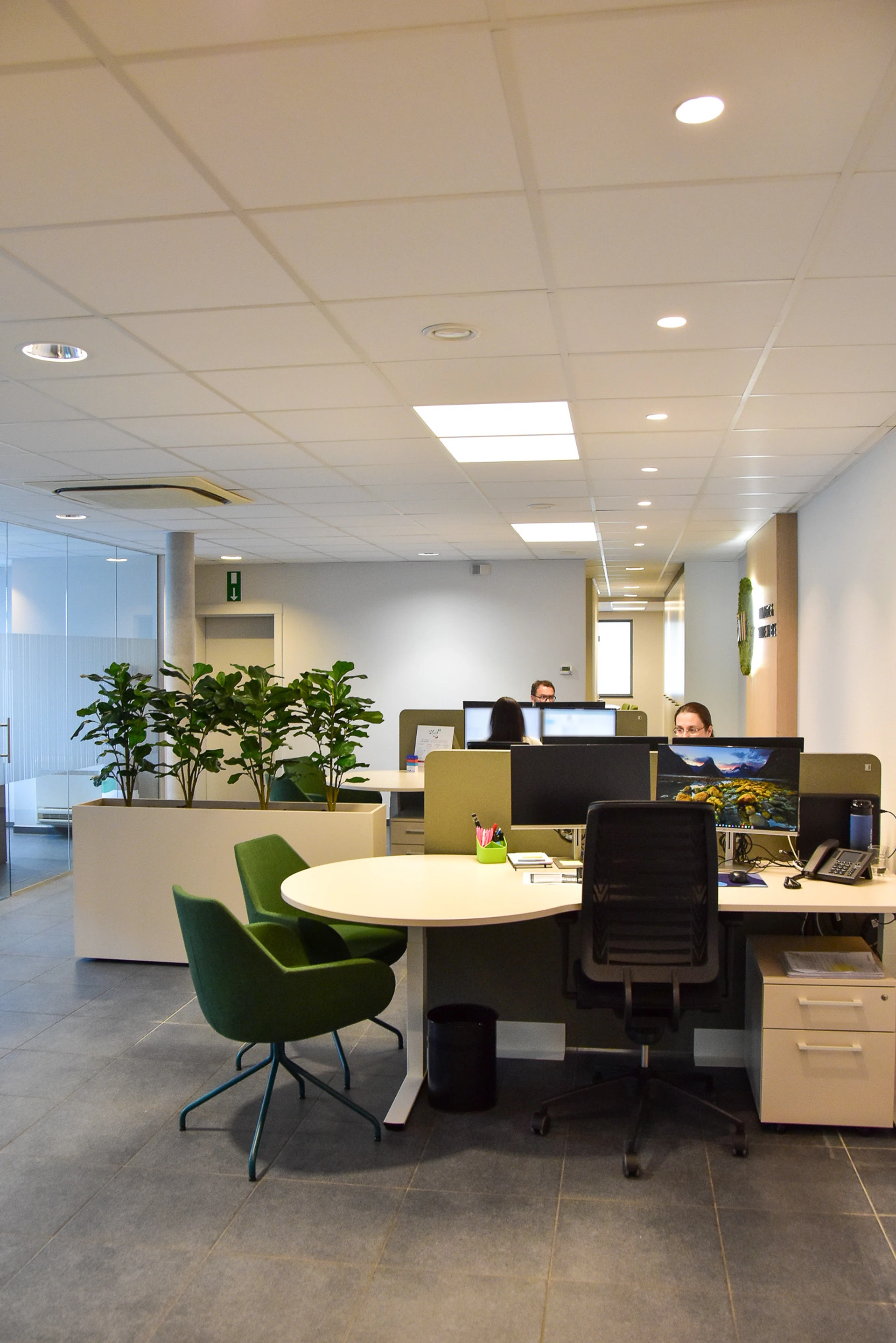 Kantoorrenovatie bij Deblaere & Vande Maele - Referentie Loff Kantoorinrichting (11) (1)