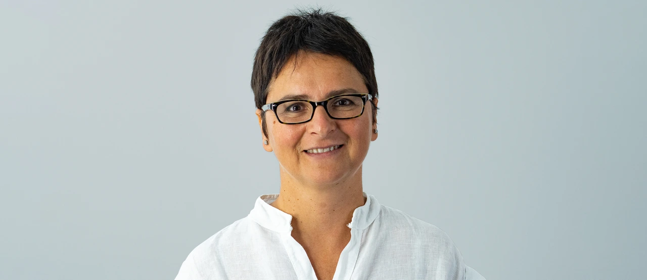 ElidaSchneltzer1900x823