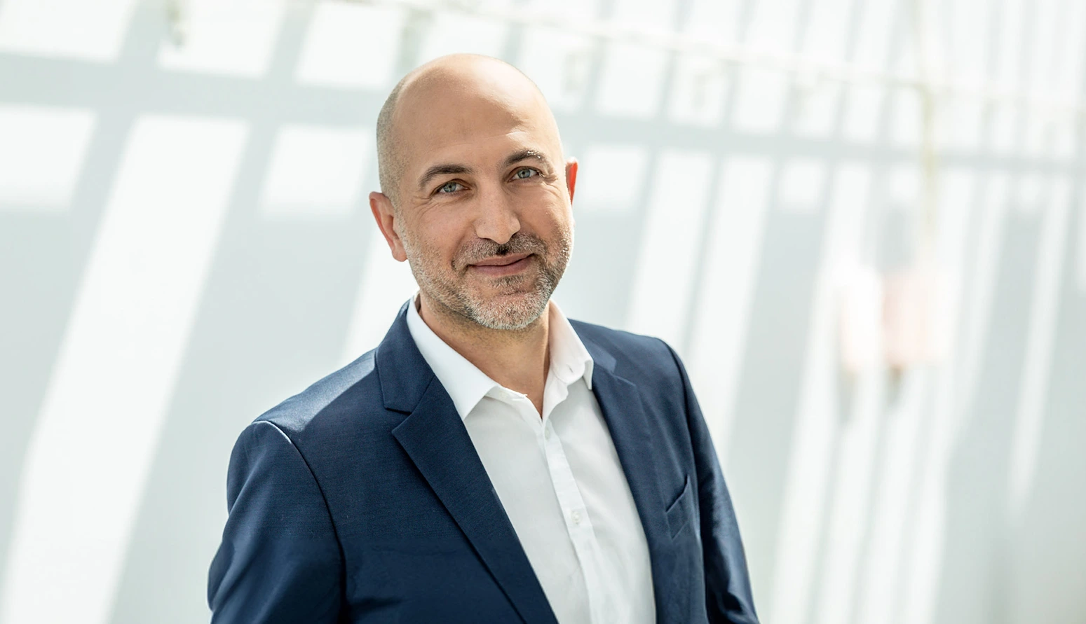 Önder Yildirim Banner 3 KI