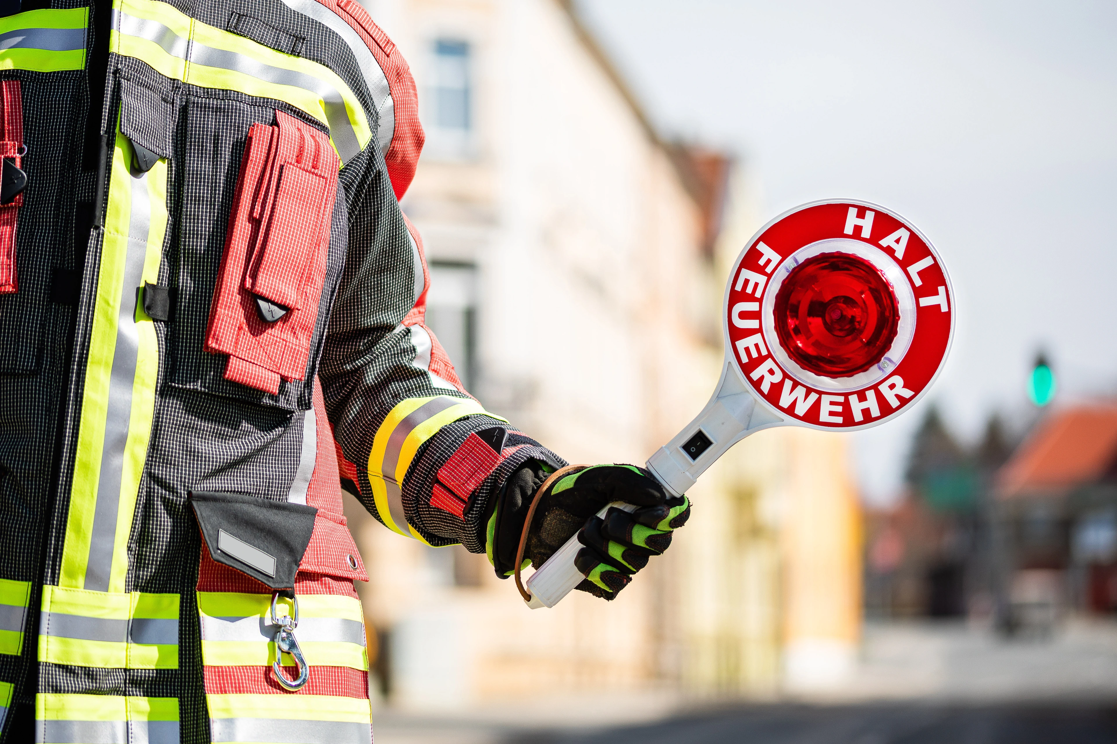 Achtung Feuerwehr Haltesignal