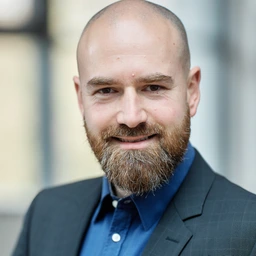 Simon_Dreher_Med_Mitarbeiter_ 256