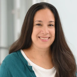 Portrait_MariaElena Pinto