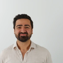 Porträt Salih Oezer