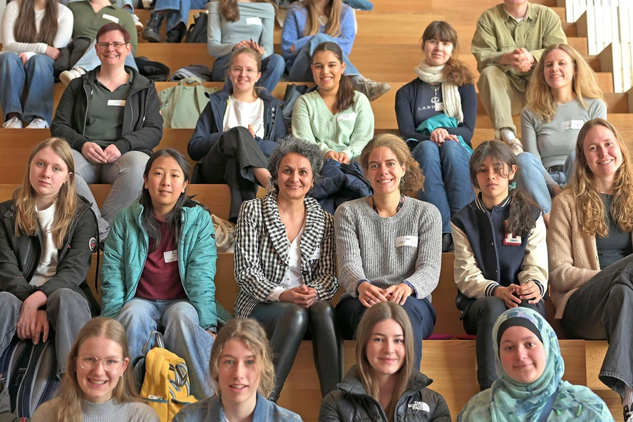 Girls Day 2025_Gruppenbild_KI-Erweiterung