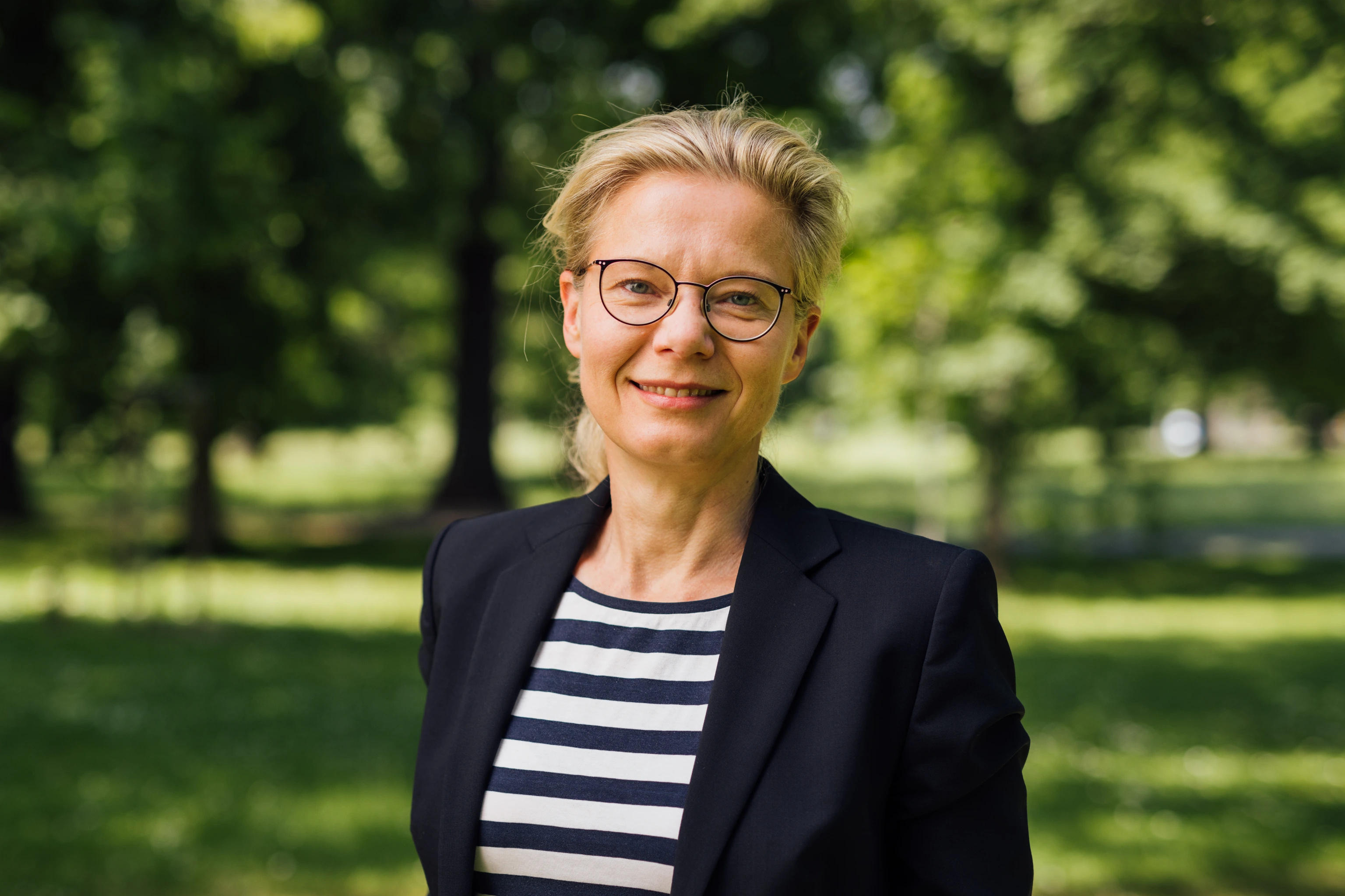 Antje Körner Portait standing in nature