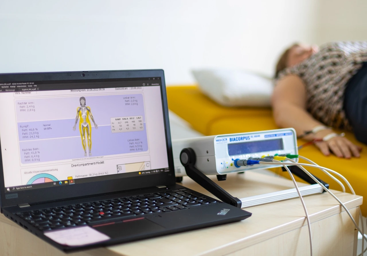 BIA-Messung in der Studienambulanz des HI-MAG, Leipzig