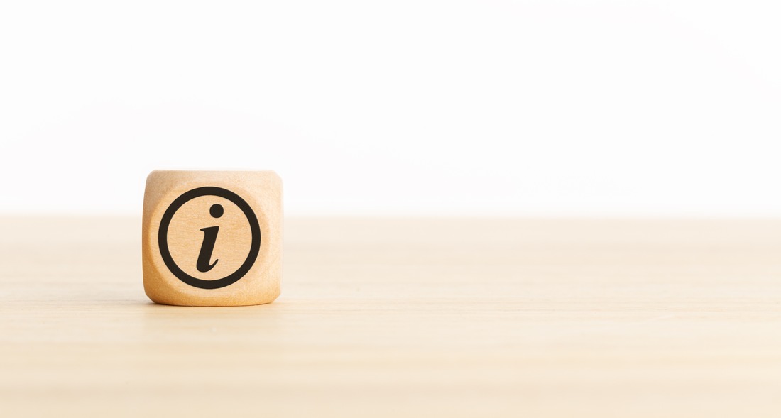 Würfel mit Informationszeichen i