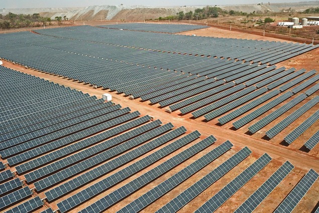 Größtes netzunabhängiges Solar-Batterie-System für die Bergbauindustrie