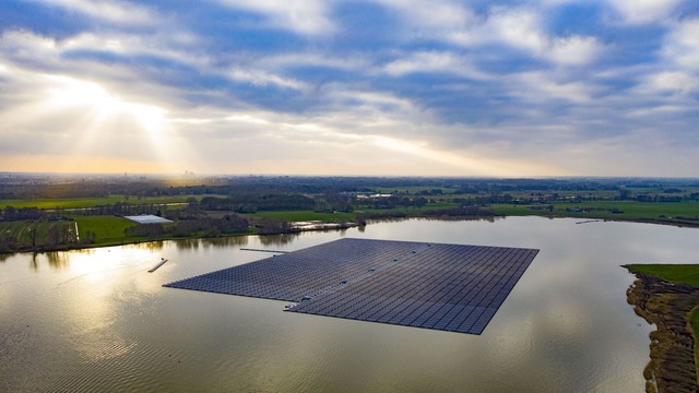 Construction of floating solar farm in under 8 weeks