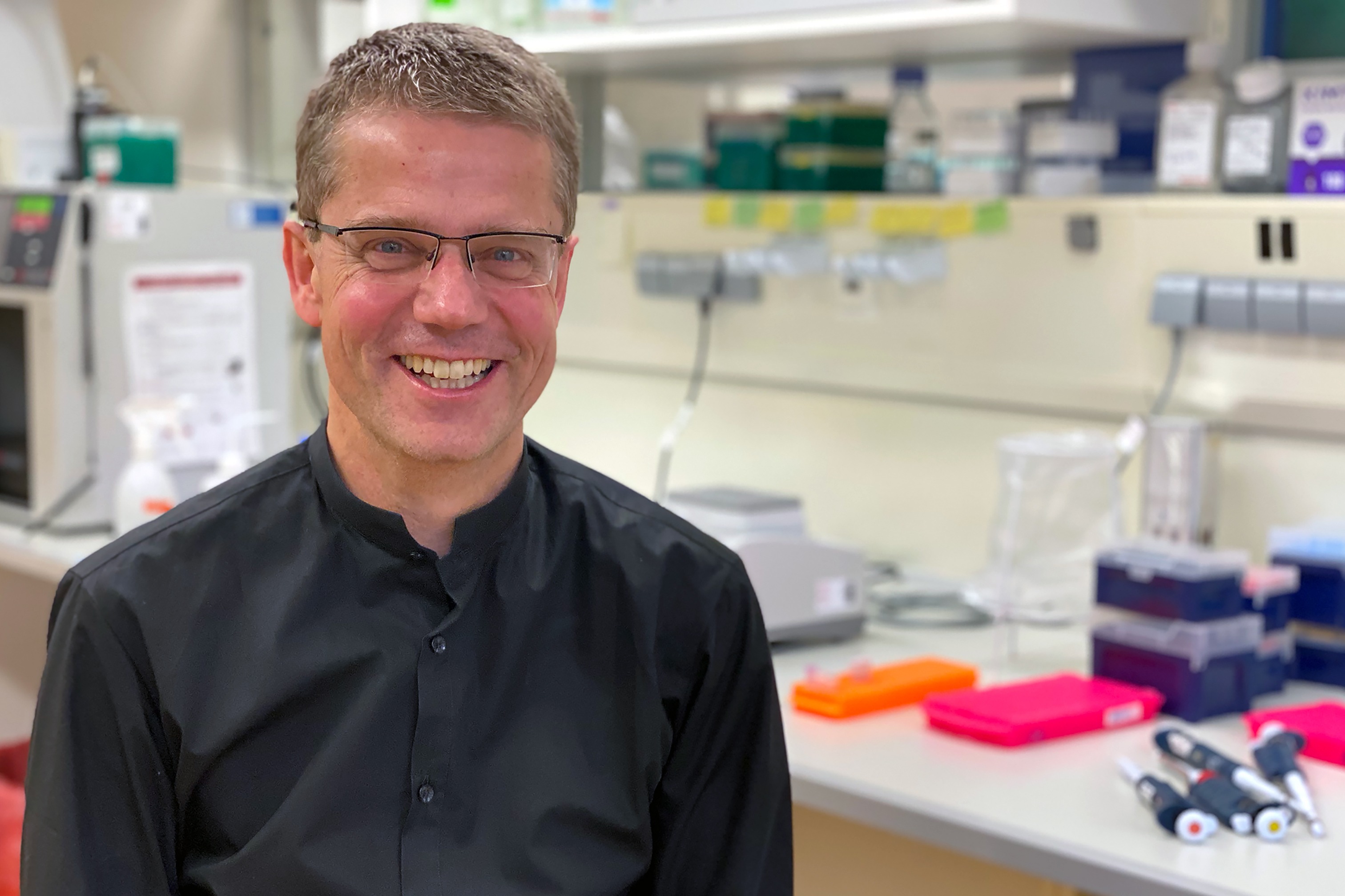 Robert Schneider in the laboratory