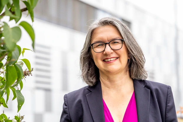 Prof. Annnette Peters