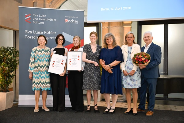 Bild von der Preisverleihung des Eva Luise Köhler Forschungspreises 2026
