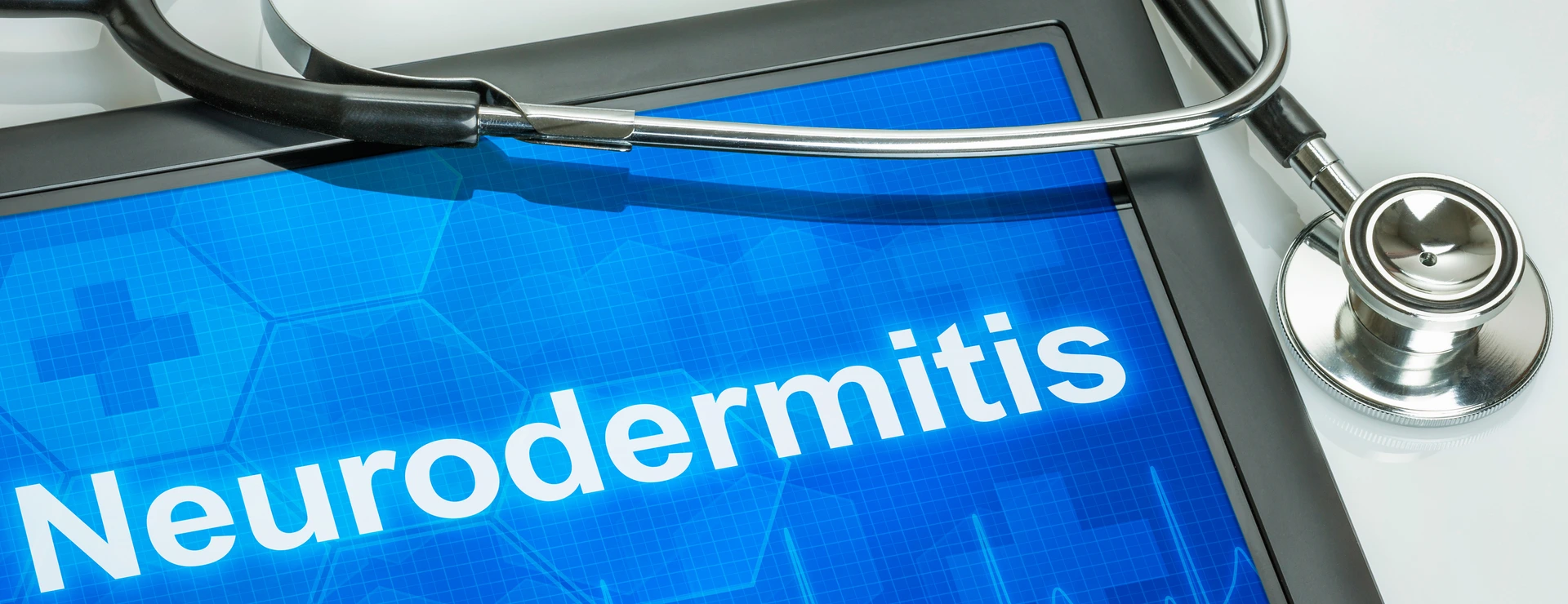 Tablet mit Diagnose Neurodermitis